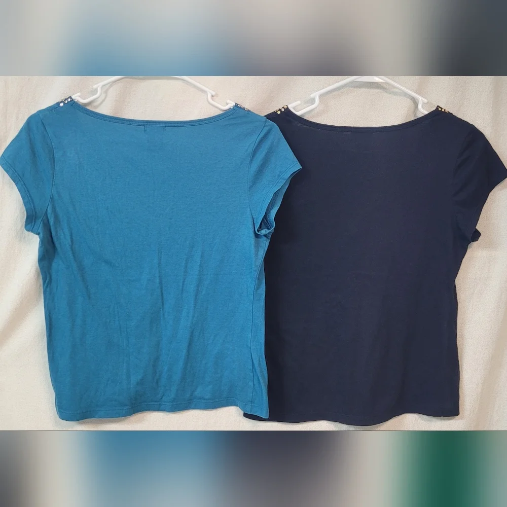 (2) Beaded V-neck Short Sleeve Shirts - Picture 6 of 6